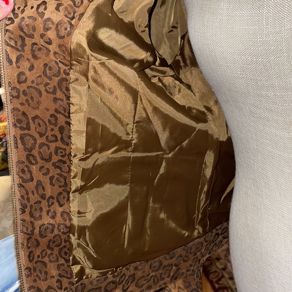 Jacket - Picture 3 of 6